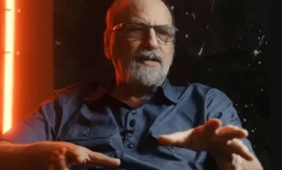 "Fui doutrinado a desprezar os cristãos", diz ateu comunista