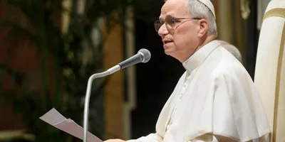 Papa Leão defende família tradicional e condena aborto em discurso a diplomatas