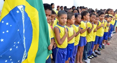 "Quem vai cuidar dos seus filhos", alerta professora sobre influência do Estado