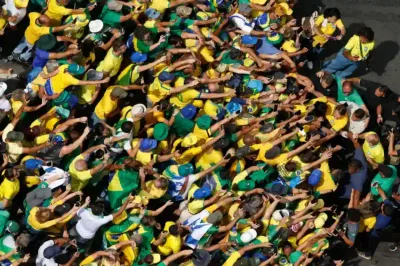 O culto ao mito: Como a igreja se lança novamente na armadilha do bolsonarismo