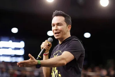 Pr. Lucinho Barreto para o filho; "Você é gay? então você vai ser gay comigo"