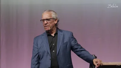 "Há níveis da presença de Deus que só encontramos no vale", diz Bill Johnson sobre o luto