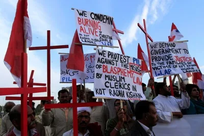 Leis sobre blasfêmia podem passar por reforma, amenizando perseguição religiosa no Paquistão