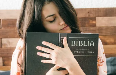 Feminismo bíblico: o que é ser mulher, sua identidade e função na criação