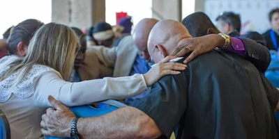 Anglicanos pedem reforma e exigem que liderança não negocie o Evangelho