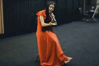 Conheça a cantora Stefany Caetano, jovem promessa da música gospel