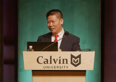 Líder de organização descreve perseguição na China como "uma guerra contra a cruz"
