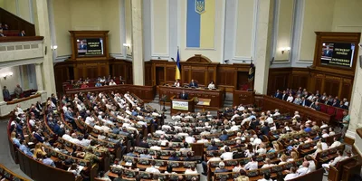 Ucrânia bane igrejas ortodoxas ligadas à Rússia