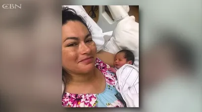 Após 8 anos de espera, mulher tem oração respondida e engravida