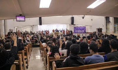 Grupo de igreja cria empresa para ajudar jovens no mercado de trabalho