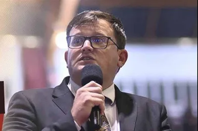 “Não é uso e costume, é vergonha na cara”, dispara pastor sobre vestes na igreja