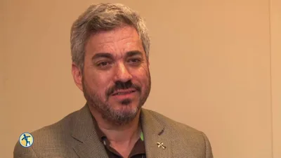 Maior apologista latino deixa a Igreja Católica para ser evangélico