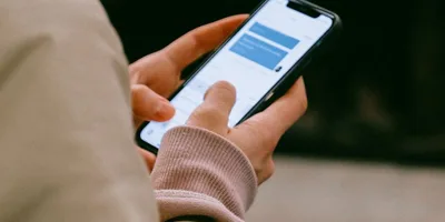 Bíblias digitais ultrapassam pela 1ª vez exemplares impressos distribuídos em 2024