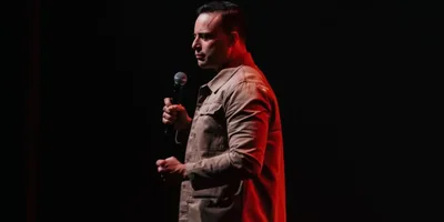Pastor adverte cristãos que se divertem com memes de ‘línguas estranhas’: \"Virou piada\"