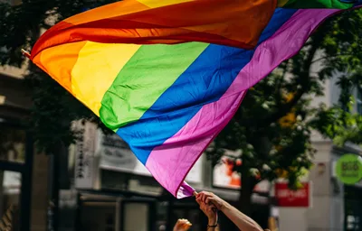 Homossexualidade é pecado e John Piper explica, na Bíblia, o por quê