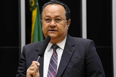 Presidente da Frente Evangélica gasta quase R$ 200 mil com aluguel de jatinhos em seis meses