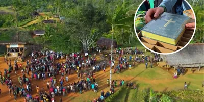 Pessoas viajam 4 dias pela selva para receber Bíblia em sua língua na Papua-Nova Guiné