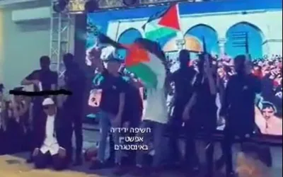Vídeo mostra estudantes palestinos 'executando' judeus em peça escolar