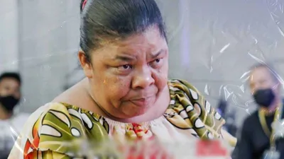 Zete Alves faz desabafo e se emociona durante entrevista