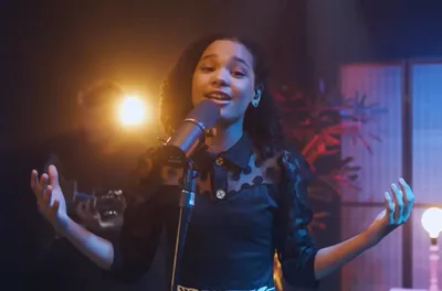 Maria Marçal comemora a marca de 9 milhões de views com a música “Deserto”