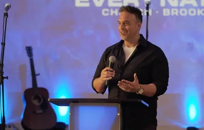 Ex-ator pornô que se tornou pastor ensina como vencer as tentações: "É um processo"