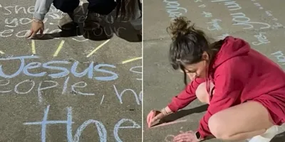 Estudantes espalham versículos por universidade nos EUA: \"A Bíblia é a resposta\"