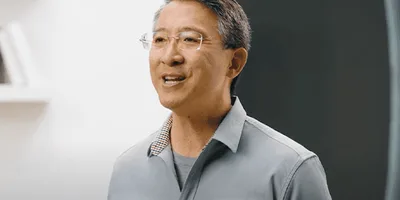 Internado na UTI, renomado escritor nos EUA prega o Evangelho e paciente se entrega a Jesus