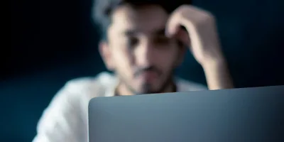 O que a Bíblia fala sobre a pornografia