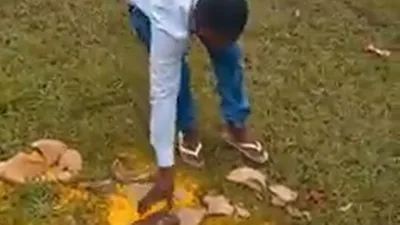 Pastor é acusado de intolerância após gravar vídeo destruindo oferenda