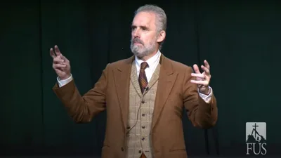 Jordan Peterson usa Bíblia em discurso de formatura: "Fé não é o abandono da razão"