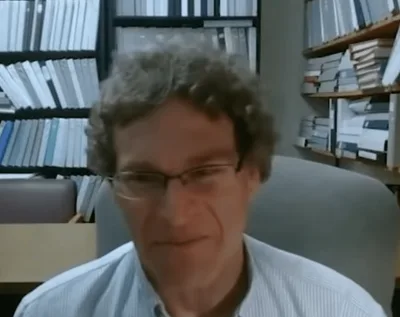 Professor de faculdade dos Estados Unidos defende pedofilia