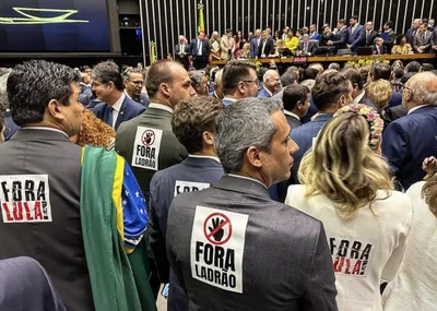 Congresso mais conservador assume e deixa recado: "Lula ladrão"