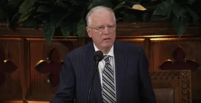 Pastor alerta sobre 5 falsos evangelhos que se instalaram nas igrejas