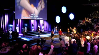 'Igreja emergente' é eufemismo para disfarçar influência mundana