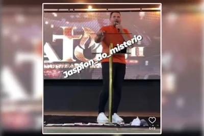 Vídeo: “Pra eu ser profeta tem que me pagar” diz pastor durante pregação