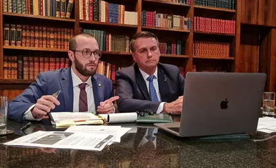 PF acusa presidente de crime por expor ataque ao TSE por hacker