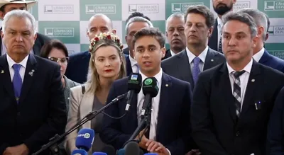 Nikolas tentará barrar bloqueadores hormonais em crianças trans
