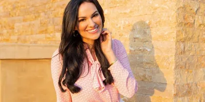 Ex-modelo da Victoria's Secret que virou cristã alerta sobre a armadilha da comparação