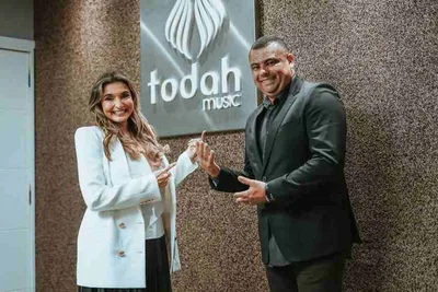 Soraya Moraes assina contrato com a Todah Music