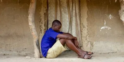Jovem é espancado e expulso de família muçulmana por se tornar cristão, em Uganda