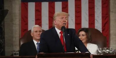 “Elevamos nossas vozes em oração e nossa visão para a glória de Deus”, diz Trump