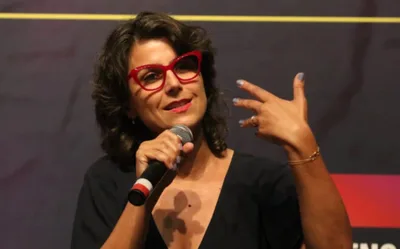 Manuela D’Ávila fatura R$ 1 milhão e elege apenas 2 clientes