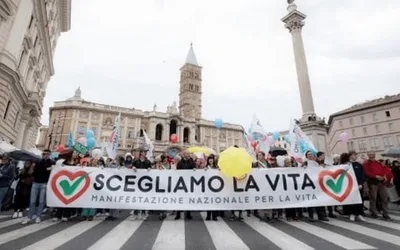 Milhares de pessoas se juntam à Marcha Pró-Vida da Itália