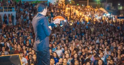 Cantor gospel Leandro Borges da chilique e humilha técnico de som