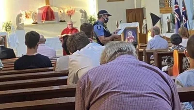 Policial interrompe missa na Austrália para verificar se fiéis estão com máscaras
