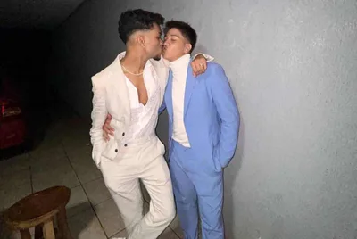 Jessé Aguiar publica foto com ex-namorado e desabafa: “Eu vivi o amor na pele”