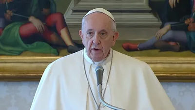 Papa Francisco defende "bênçãos" para união entre pessoas do mesmo sexo