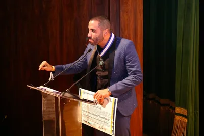 Pr. Leonardo Sale é eleito personalidade do ano e condecorado com a Medalha JK