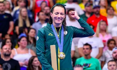 Nadadora glorifica a Deus por medalha de ouro nas Olimpíadas