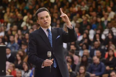 Implacável! Bispo Samuel Ferreira proíbe pastor famoso de pregar na Adbrás
